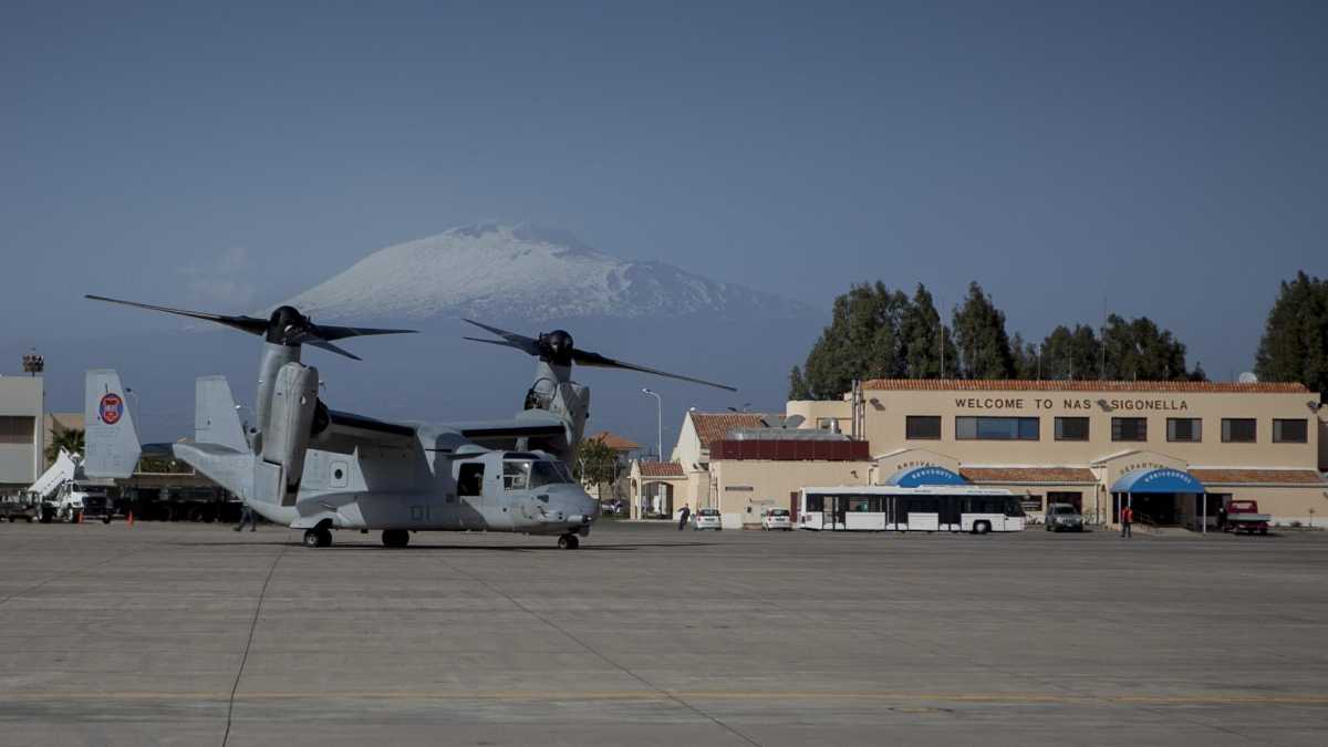 Immagine di Non sapendo scrivere un sequel della nostra storia, ci limitiamo ai remake