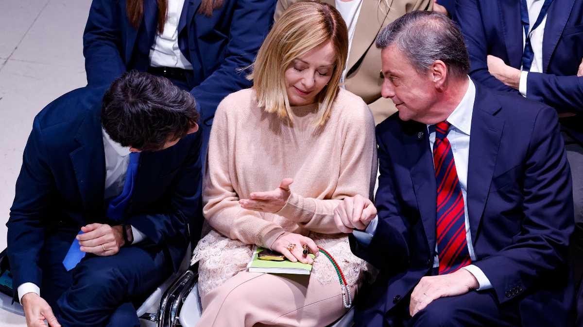 Immagine di Calenda: "Ora il riarmo, Meloni esca dall’ossessione elettorale. Sono gli Usa che stanno lasciando la Ue”