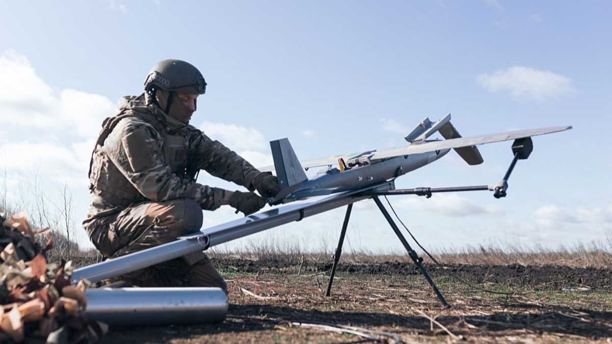 E e se i calabroni d’acciaio arrivassero qua? Lettera dalla nuova guerra