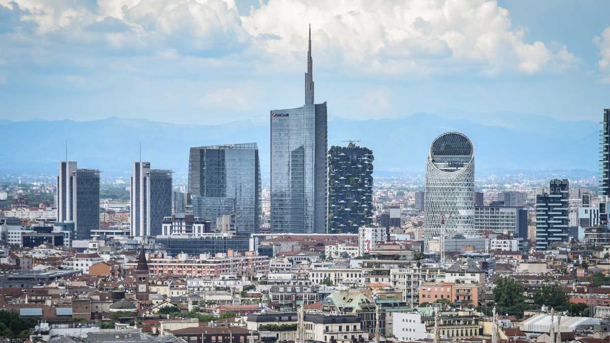 Immagine di Un fantasma si aggira sulla moscia corsa al sindaco: a quando una legge per Milano?