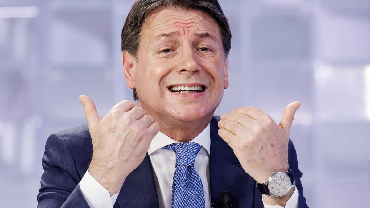 Immagine di Di nuovo "Nova", cioè i Meet-up istituzionali di Conte. Gli ex grillini: "Ma tanto i candidati li sceglie lui"