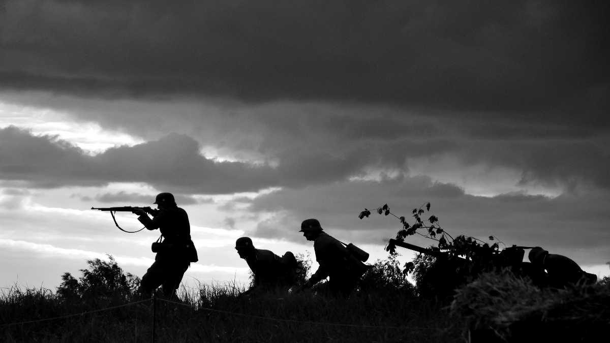 Immagine di La guerra è una possibilità perché il male è nell’uomo