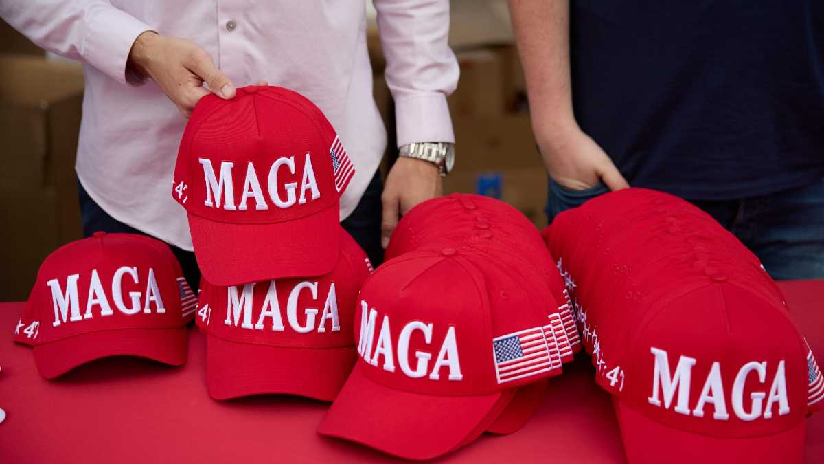 Immagine di I trumpiani scatenati contro le frodi sanitarie per salvarsi a novembre