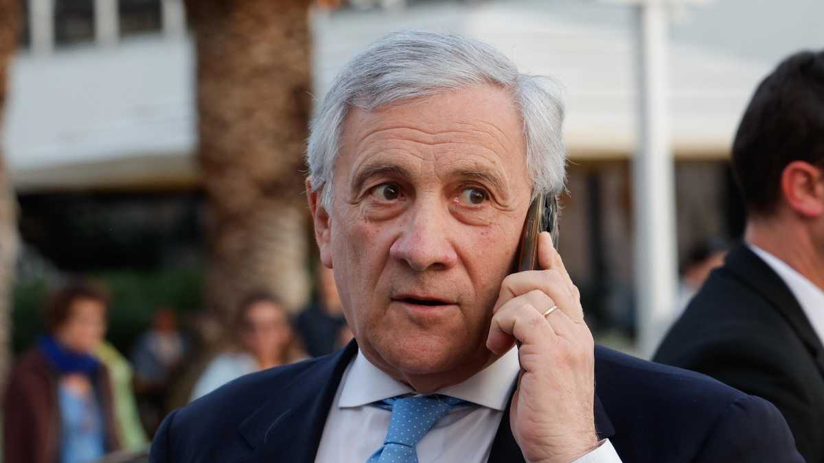 Immagine di Tajani va da Marina Berlusconi (e Pier Silvio). Focus sul dopo Barelli. Caso Sardegna