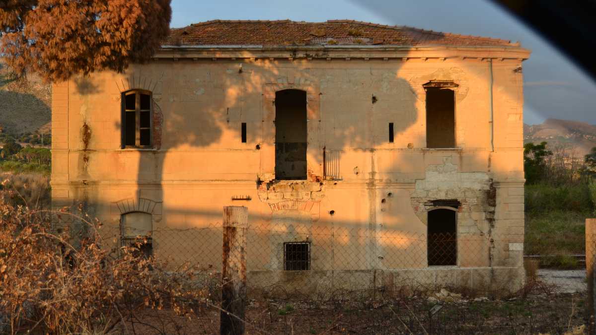 Immagine di La mafia nel feudo d’Orleans. Fasti e disastri della tenuta dello Zucco