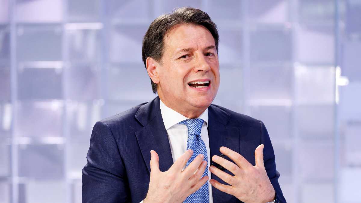 Immagine di Un Giuseppe Conte allo stato gassoso
