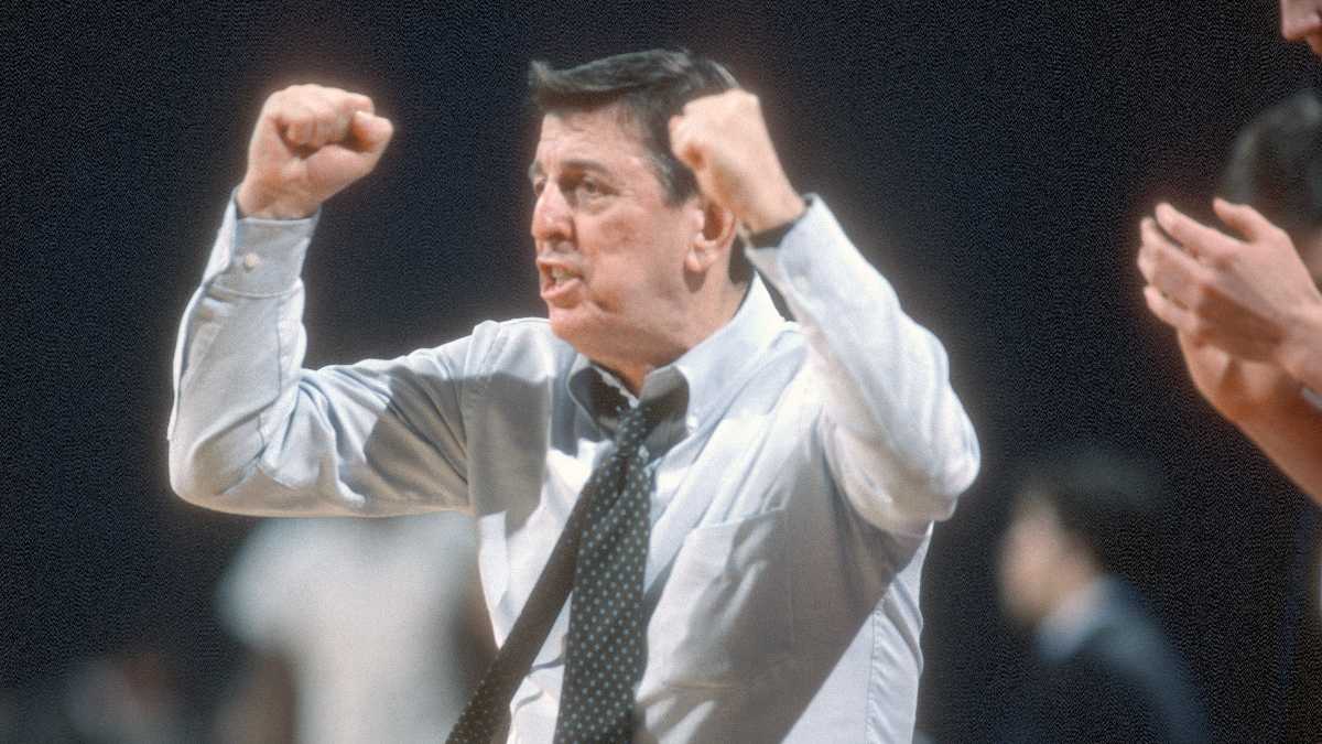 Immagine di L’italiano diventato icona del basket americano. La Storia di Lou Carnesecca