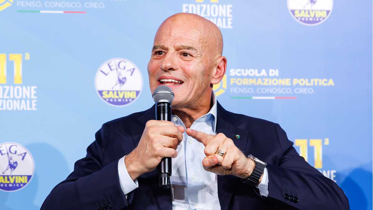 Immagine di Descalzi: "Sospendere il ban sul gas russo, e anche l'Ets"