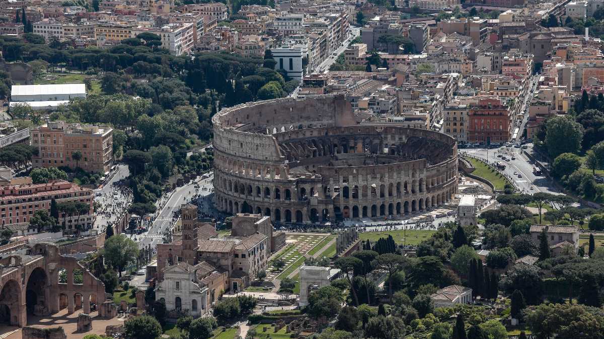 Immagine di Roma, signora delle grandi curve. Un saggio
