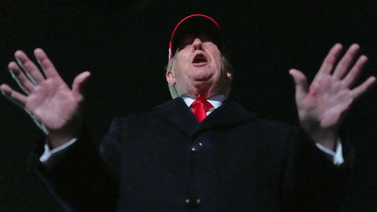 Immagine di Trump faccia il presidente e lasci fare il Papa a Leone