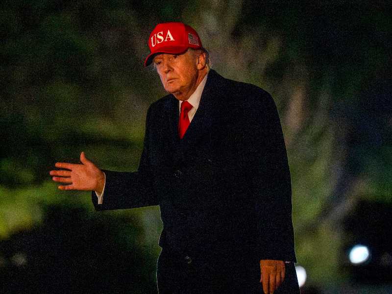 epa12886439 US President Donald Trump returns to the White House in Washington, DC from Miami, Florida on Sunday, April 12, 2026. The President attended UFC 327, a mixed martial arts event that took place in Miami, Florida over the weekend. EPA/BONNIE CASH / POOL