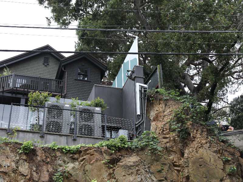 La casa di Sam Altman vista da Chestnut Street a San Francisco (Lea Suzuki/San Francisco Chronicle via AP)