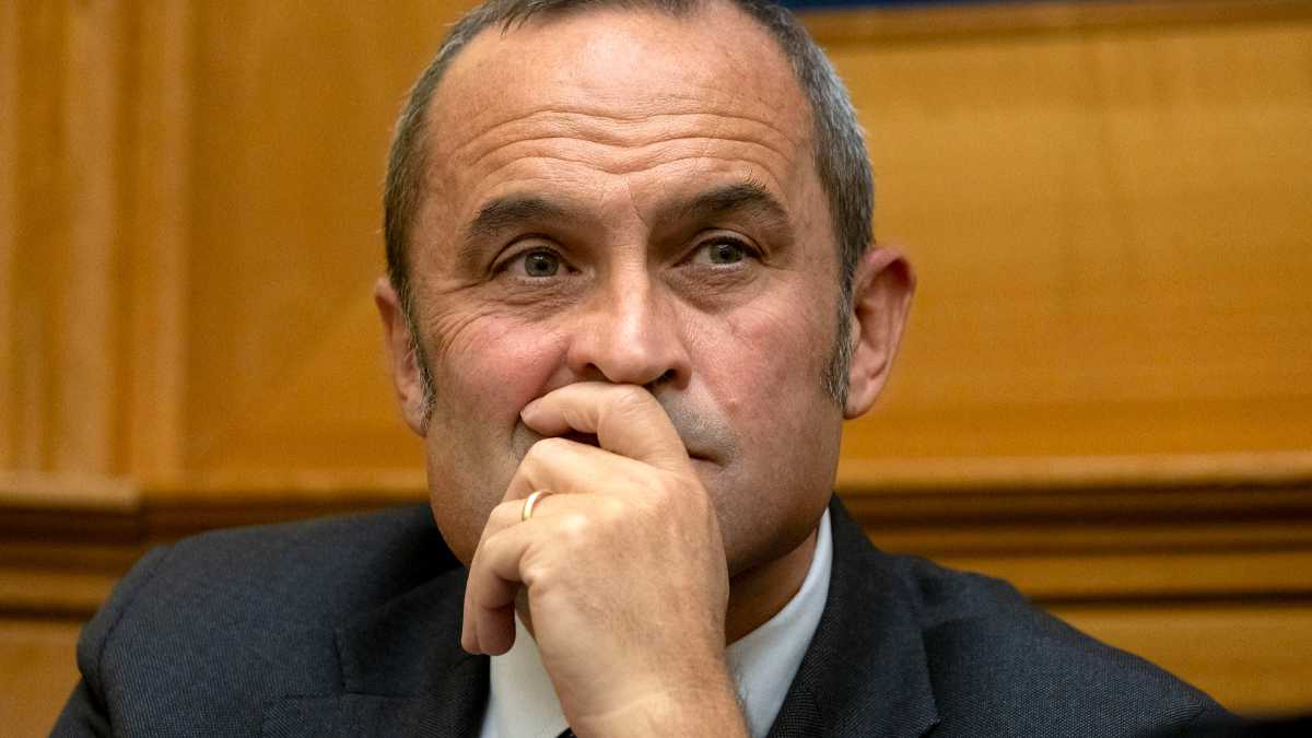 Immagine di Ritratto di Enrico Costa, capogruppo alla Camera di FI, ex ministro e “garantista palindromo”