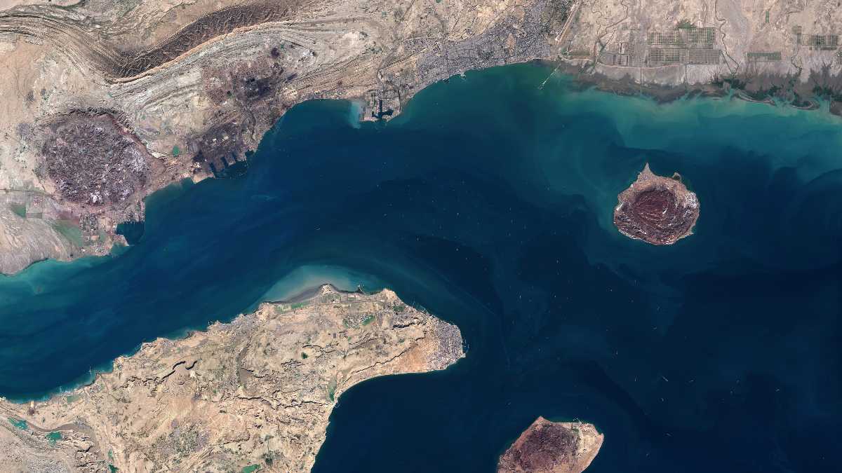 Immagine di Gli Stati Uniti fermano sei navi. Come funziona il blocco navale a Hormuz