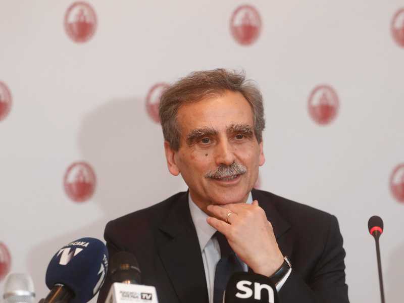 Luigi Lovaglio in conferenza stampa dopo l'assemblea Mps