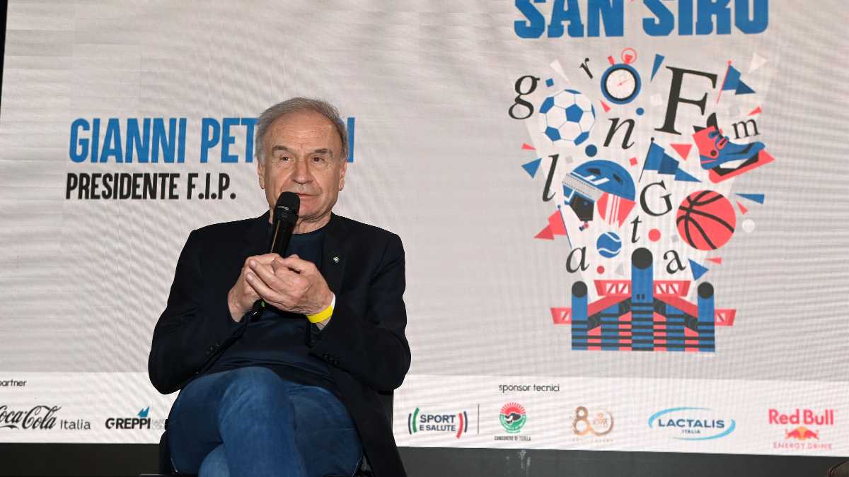 Immagine di Petrucci: “Calcio e basket hanno gli stessi problemi, il governo li affronti insieme”