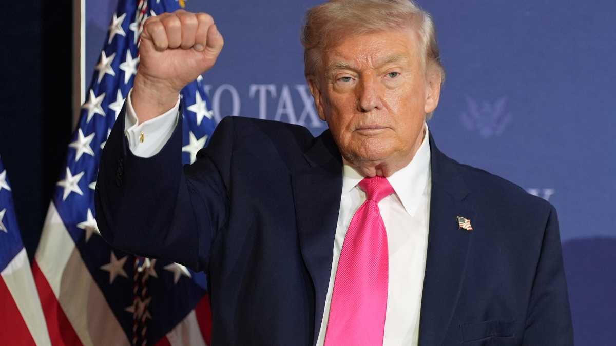 Immagine di Teheran apre Hormuz, Trump tiene il blocco. Il negoziato, o “transazione”, riparte dall’uranio