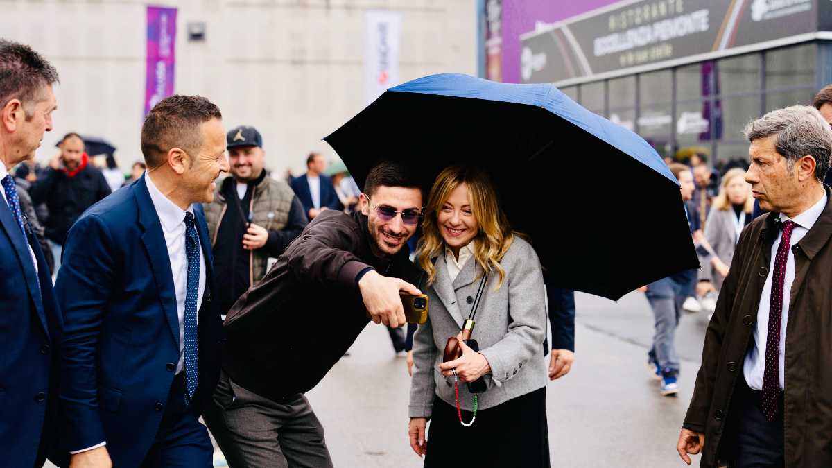 Immagine di Un selfie di fiele e miele. La moneta del nostro narcisismo