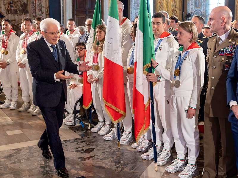 Il Presidente Sergio Mattarella  in occasione della cerimonia di restituzione della Bandiera da parte degli atleti italiani di ritorno dai Giochi Olimpici e Paralimpici di Milano-Cortina 2026, Roma, 8 aprile 2026. ANSA/US QUIRINALE PAOLO GIANDOTTI