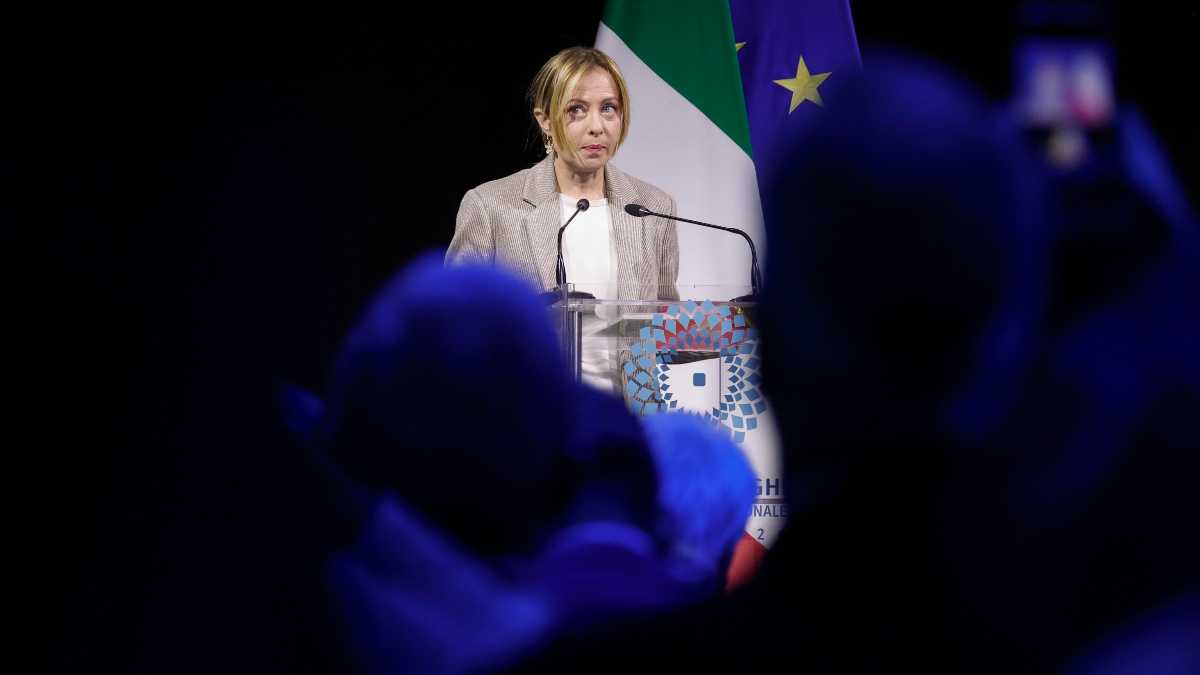 Immagine di La destra nel pantano della sicurezza. Lo stop di Mattarella al decreto