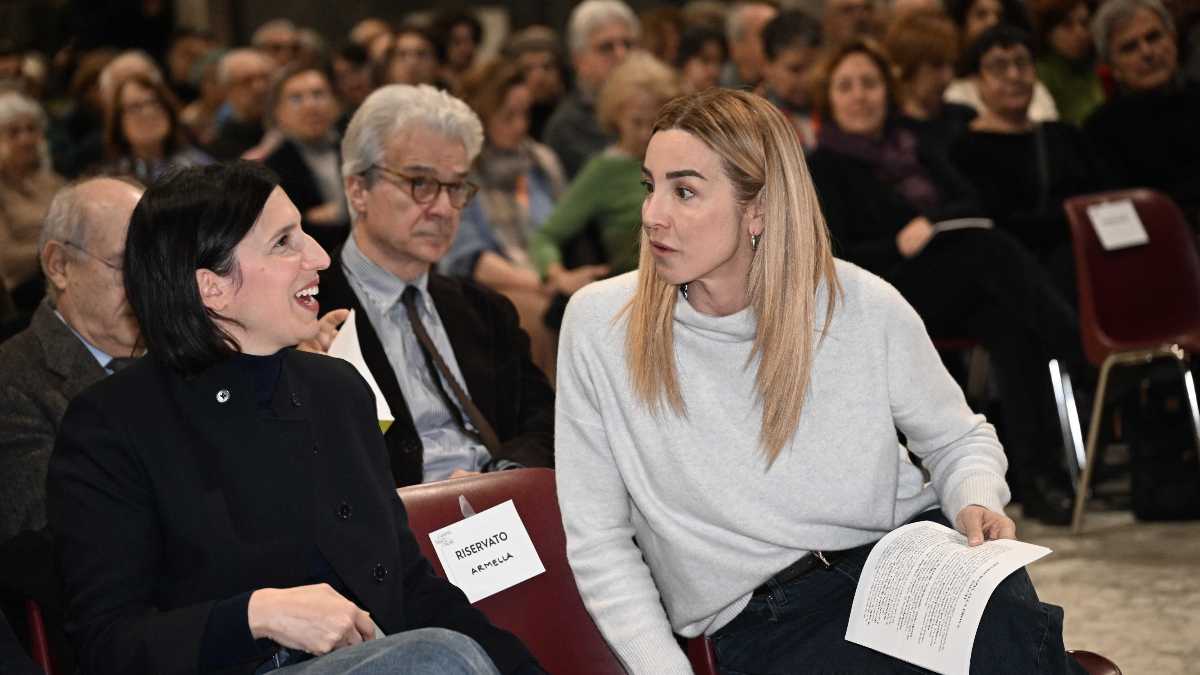 Immagine di Salis corre veloce, D’Alema la “stima”. Boccia: “Noi preferiamo i maratoneti”