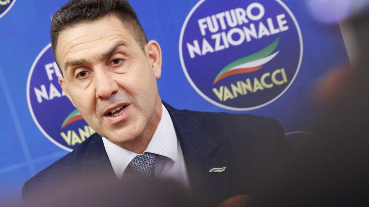 Immagine di Vannacci al Foglio rompe il silenzio: "Condanno le parole di Solovyov contro Meloni"