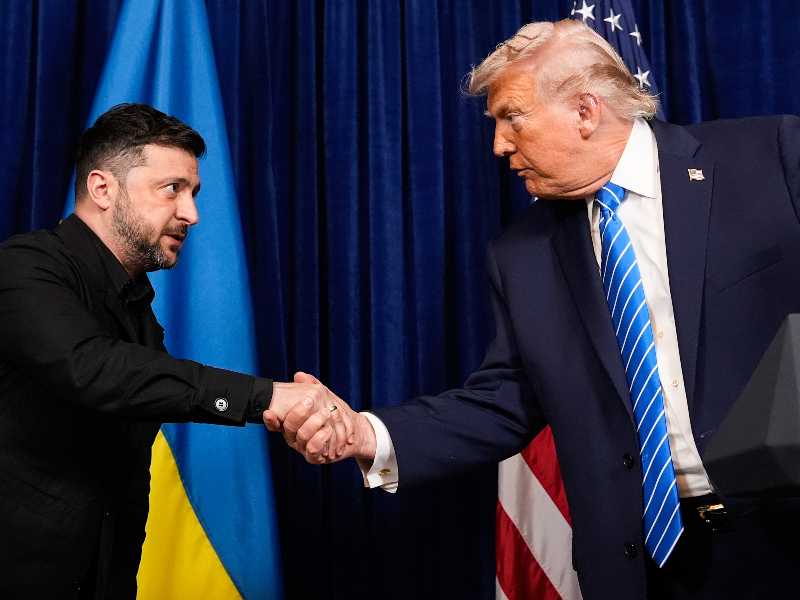 Il presidente americano Donald Trump e il presidente ucraino Volodymyr Zelensky. Foto LaPresse