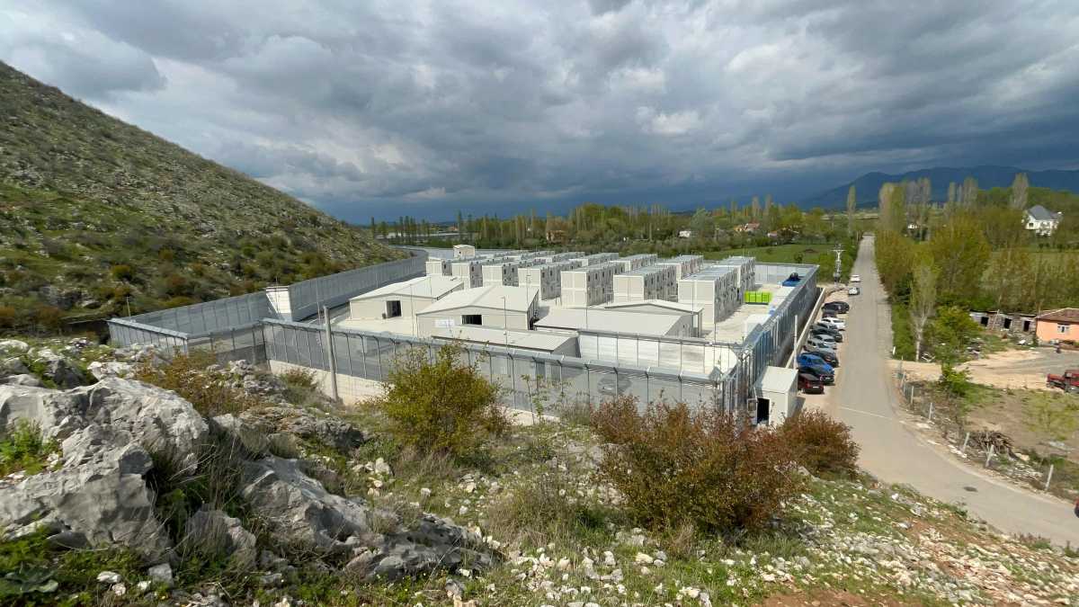 Immagine di I centri per i migranti in Albania sono compatibili col diritto Ue, dice l'avvocato generale della Corte europea