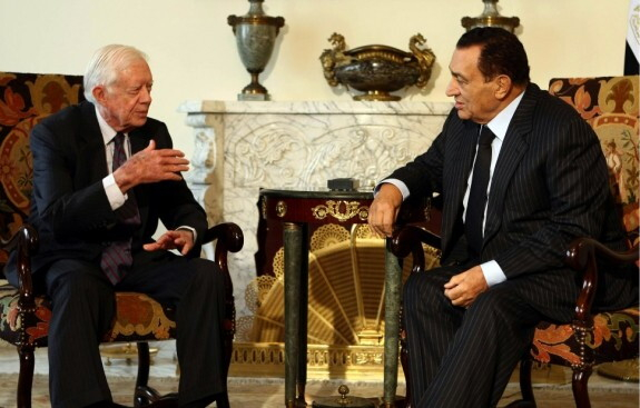 Nel 1978, all'inizio dei colloqui di pace tra Israele ed Egitto, il presidente americano Jimmy Carter disse che l'America apprezzava il governo Mubarak ma che "a decidere deve essere il popolo"