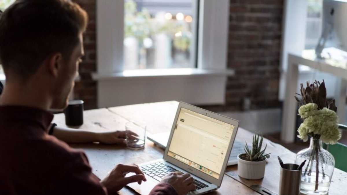 Immagine di Il lavoro che cambia la vita. Indagine sullo smart working