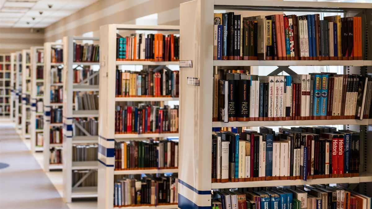 Immagine di Non si legge più. In compenso fioriscono i libri sui libri