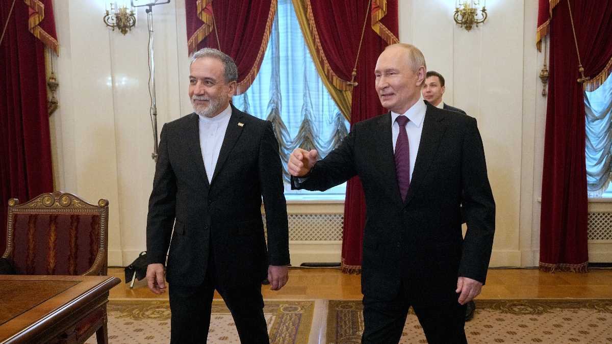 Tutti gli onori di Putin aTeheran