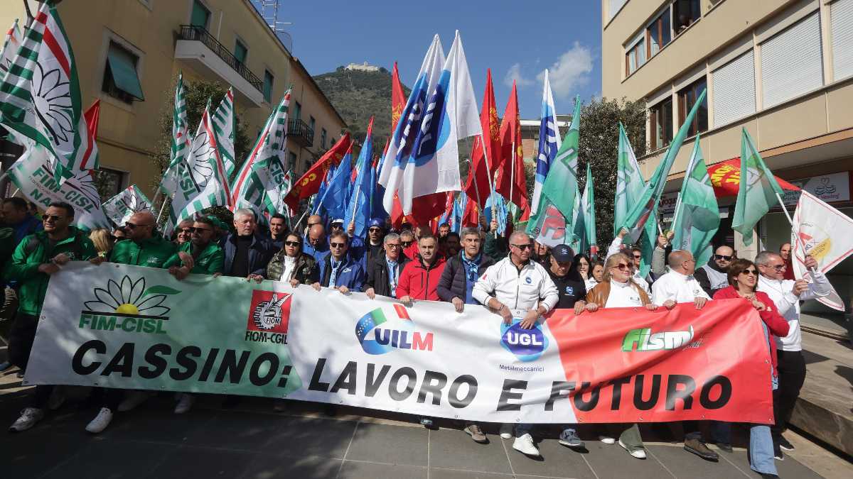 Immagine di Il derby Cassino-Mirafiori sulla vendita di Stellantis ai cinesi