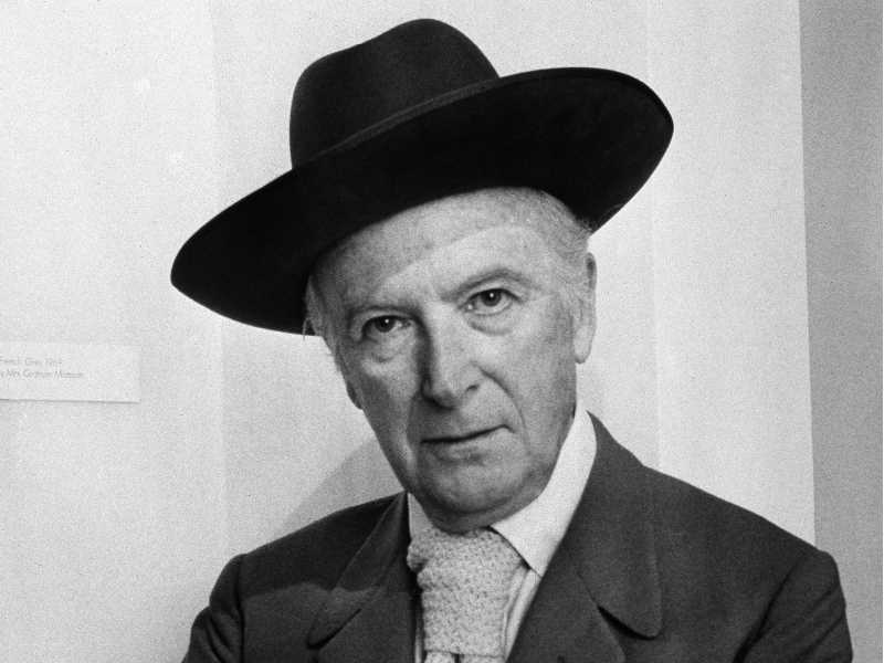 Il fotografo Cecil Beaton. Foto LaPresse