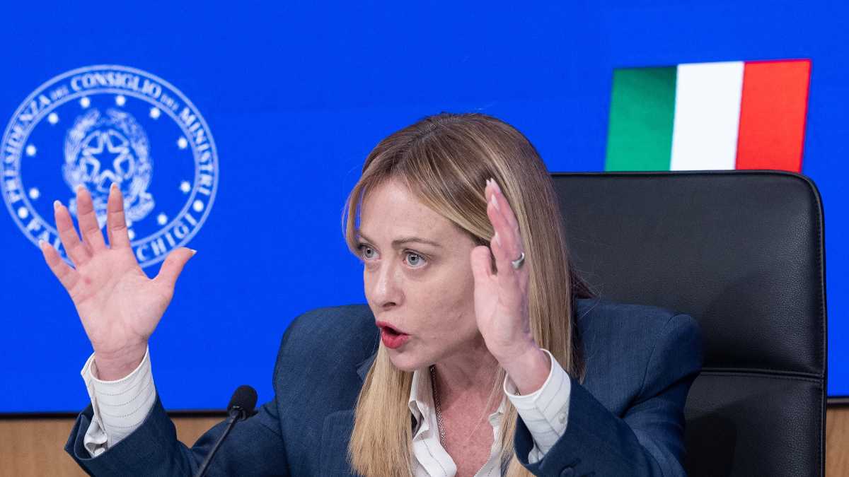 Immagine di Meloni chiede la "grazia" alla Ue sulle spese energetiche. Giorgetti: "Pronti a chiedere la deroga come per la Difesa"