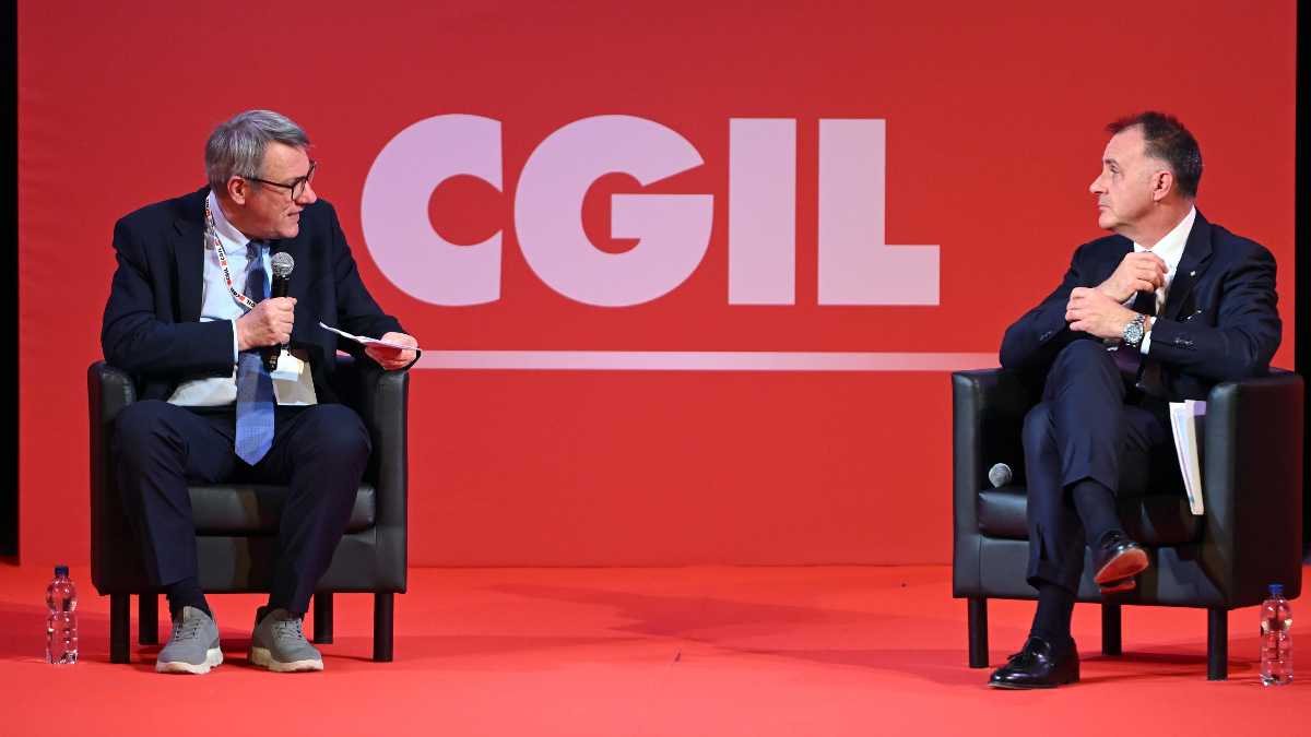 Immagine di Decreto Lavoro, Meloni punta alla pace sociale e riapre il dialogo con i sindacati