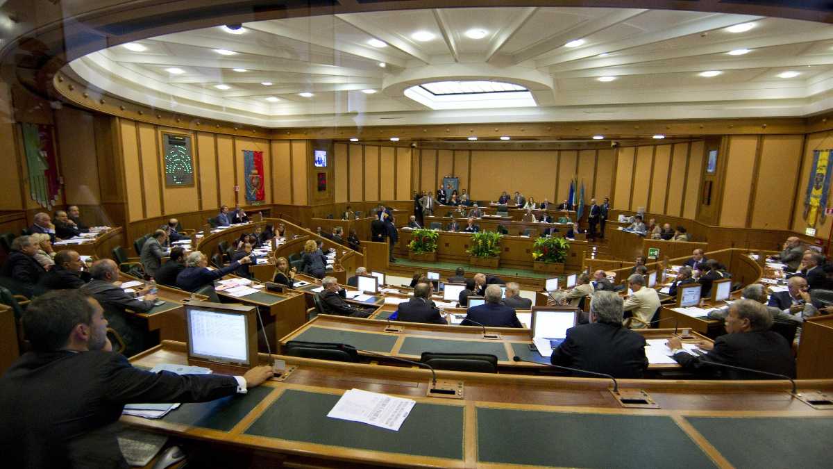 L’opposizione che si disunisce su Roma Capitale si mostra unita contro Rocca