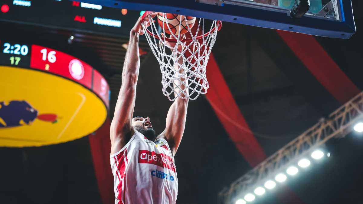 Immagine di Le sere dei miracoli di Varese su un campo da basket. E non solo