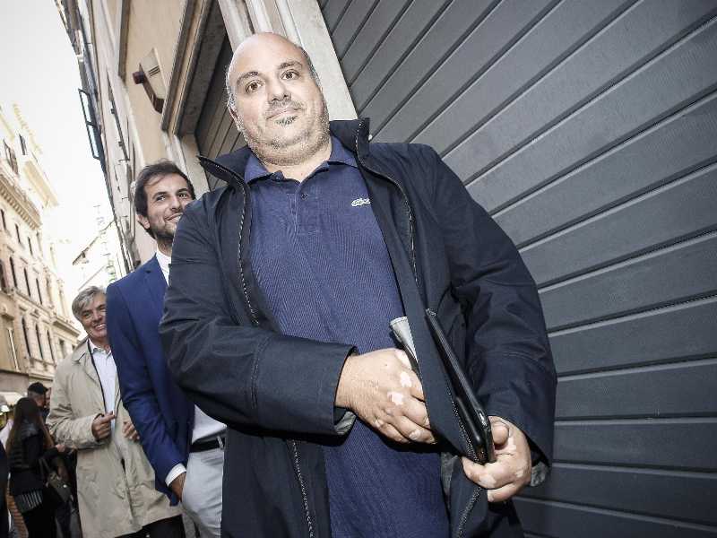 Sotto la Torre si consuma l’ennesimo pasticciaccio pd. Stumpo commissario