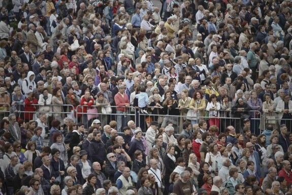 Folla a Milano per i funerali del cardinal Martini.