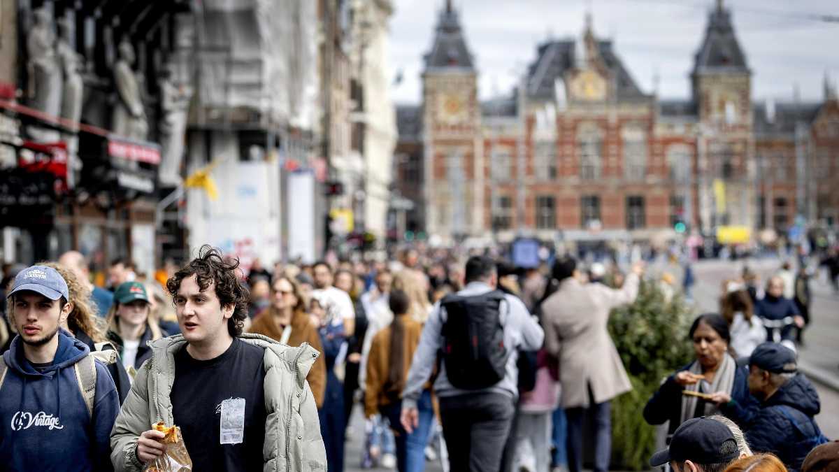 Immagine di Il cortocircuito di Amsterdam, che vieta la pubblicità di carne e combustibili fossili