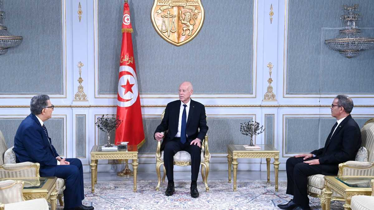 Immagine di Saied si agita e zittisce i dubbi sul suo futuro. “Solo menzogne”