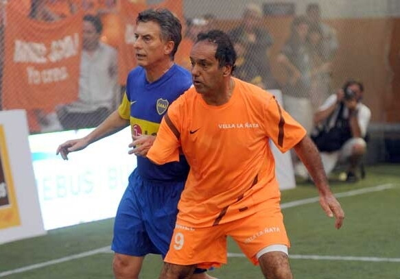 Eccoli qui in un incontro di calcio amatoriale