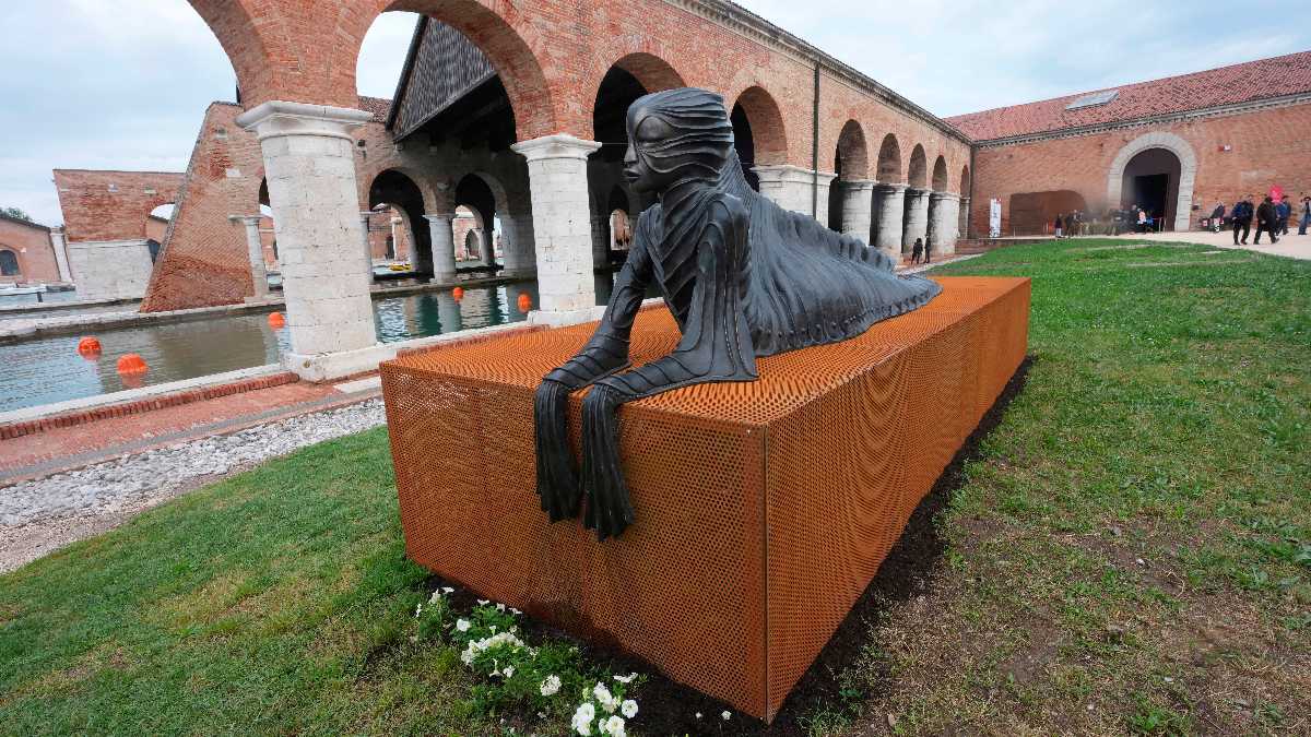 La bellezza non salva il mondo? Può darsi, ma lo consola