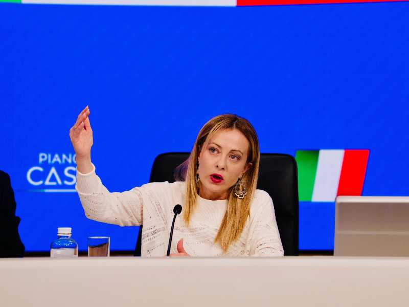 Meloni oltre il record: vuole superare Berlusconi ma anche dare un segnale prima del voto. I ministri sotto esame