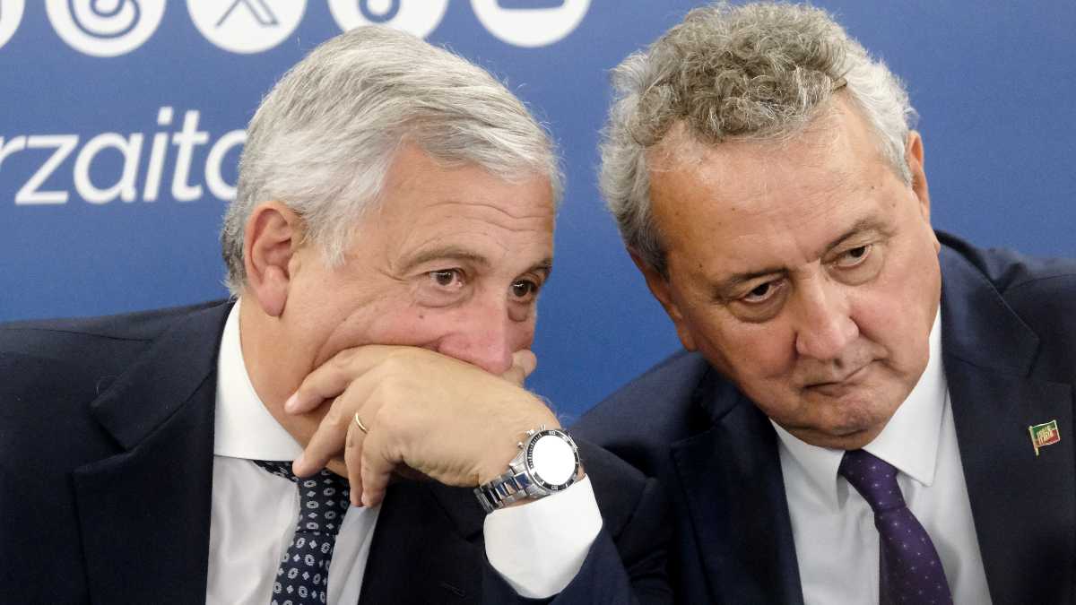 Immagine di Barelli alla scottadito: occupa le stanze di FI, mette veti su Consob e litiga con i Berlusconi