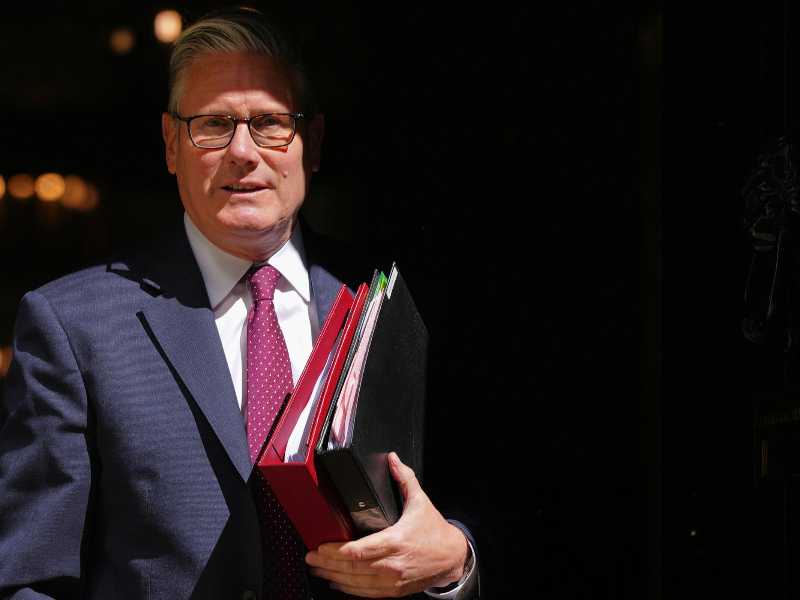 Starmer perde e resiste, ancora