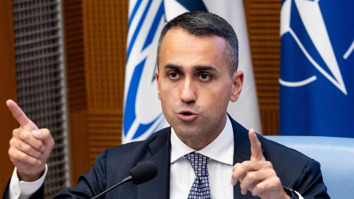 Immagine di Di Maio ritorna a Montecitorio: "Sono qui solo per la barberia"