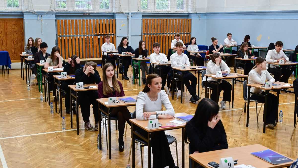 Immagine di Meno abbandoni, meno competenze. Il paradosso della scuola italiana