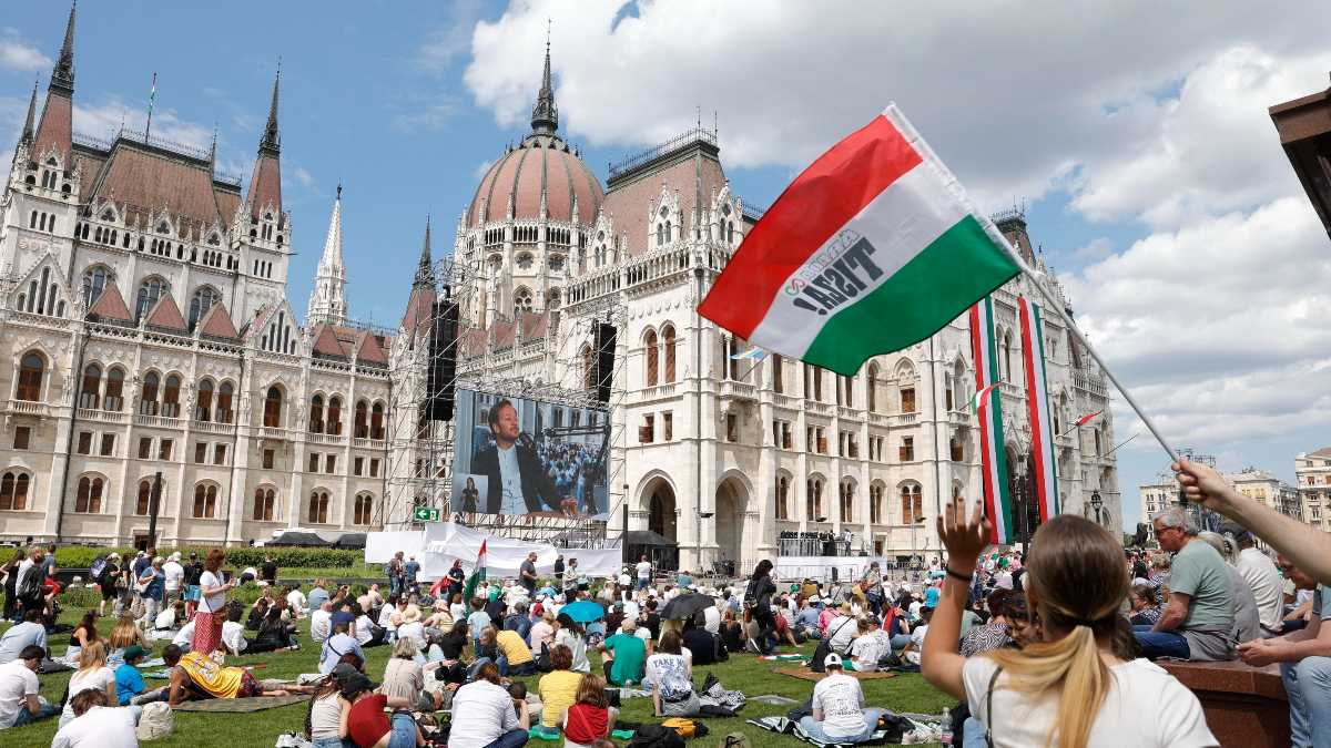 Immagine di La festa per l’arrivo di Magyar. Il cambiamento di Budapest è anche estetico